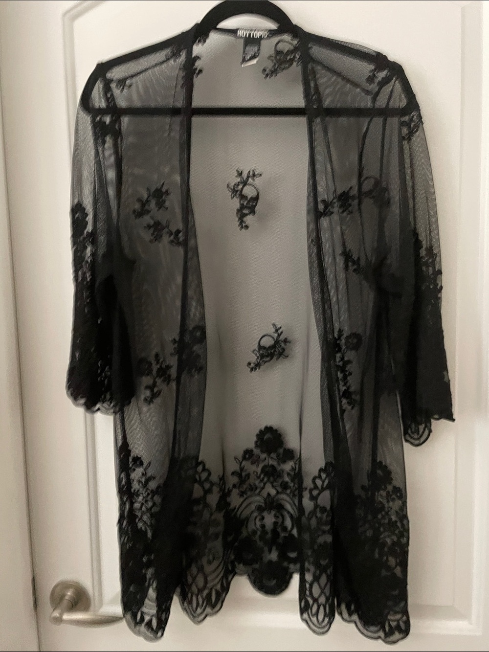 Hot Topic Black Sheer Skulls Embroidered Lace Kimono Small/Medium fit